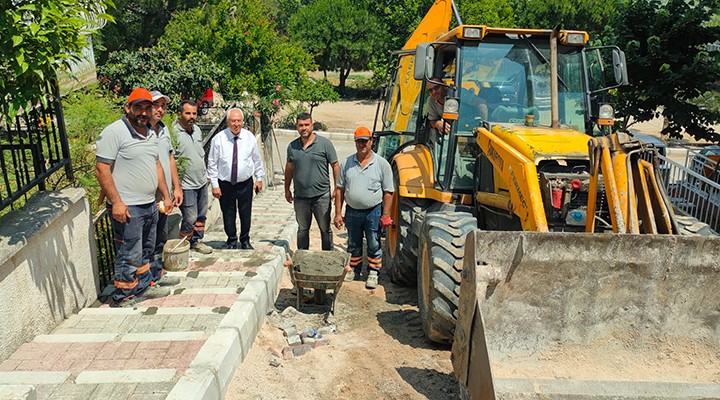 Karabağlar da kaldırımlar yenileniyor