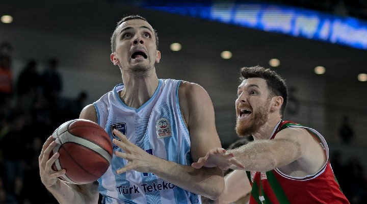 Karşıyaka 52 sayı fark yedi, Beşok gitti