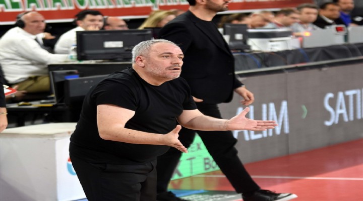 Karşıyaka da Ahmet Kandemir beklemede