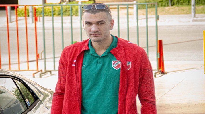 Karşıyaka da Naumoski oynamadan gitti