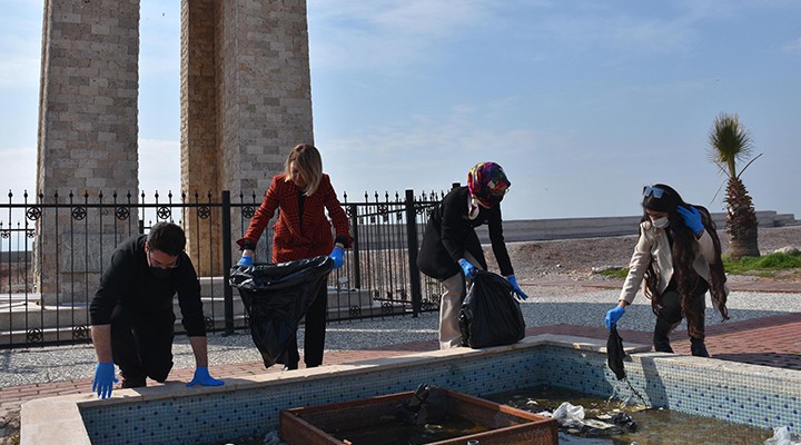 Karşıyaka da üzen görüntü... Çanakkale Anıtı bakımsız kaldı!