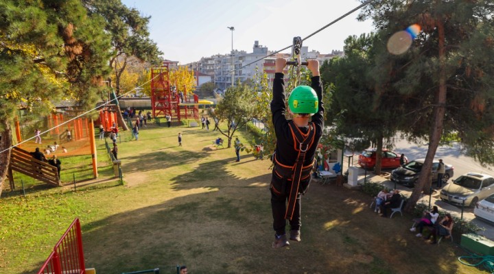 Karşıyaka nın Macera Parkı na büyük ilgi!