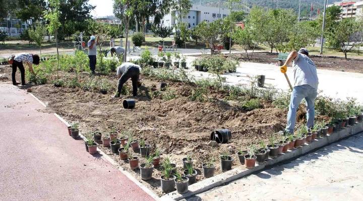 Karşıyaka’da park hamlesi