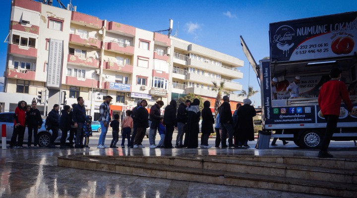 Kemalpaşa da şehitler için lokma döküldü!