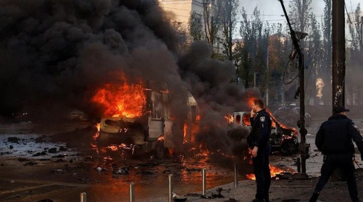Kiev’de art arda patlamalar!