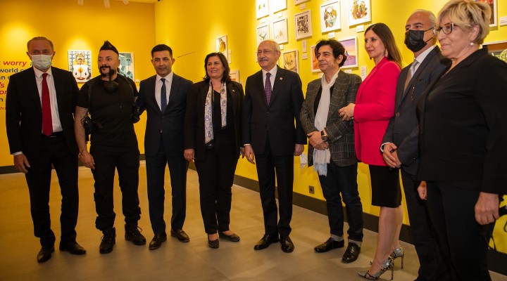 Kılıçdaroğlu, Kuşadası nda sanat galerisi açtı!