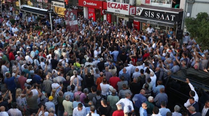 Kılıçdaroğlu dan miting gibi esnaf ziyareti!