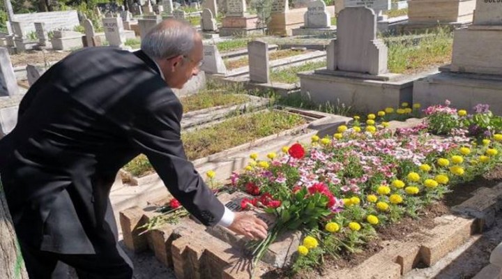 Kılıçdaroğlu, üç fidanı mezarları başında andı