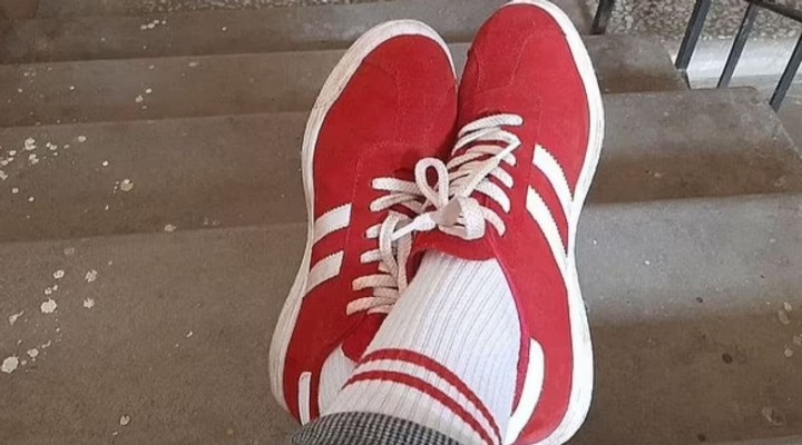 Kırmızı beyaz ayakkabıya para cezası!