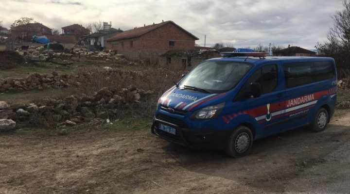 Kızına cinsel istismardan tutuklandı, mahalleli evi ateşe verdi