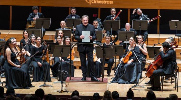 Klasik müziğin ustaları İzmir’de buluştu