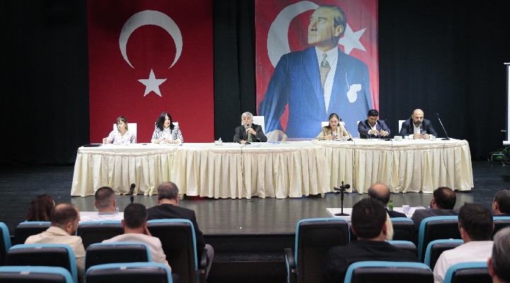 Konak Meclisi nde Özgür Özel e saldırıya kınama!