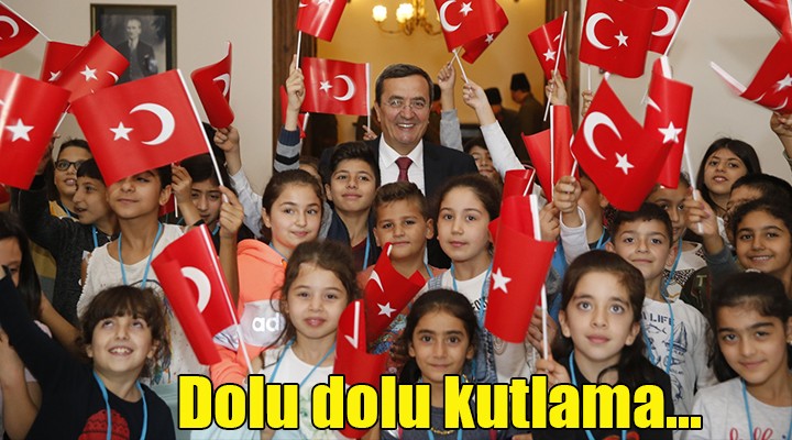 Konak ta dolu dolu Cumhuriyet kutlaması