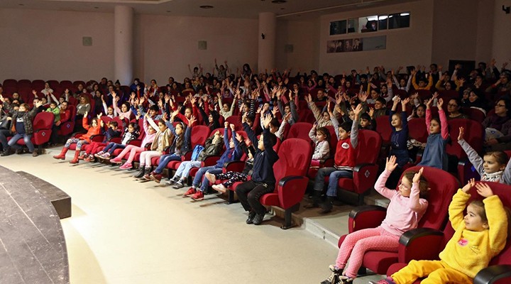 Konak ta renkli ve eğlenceli yarıyıl tatili