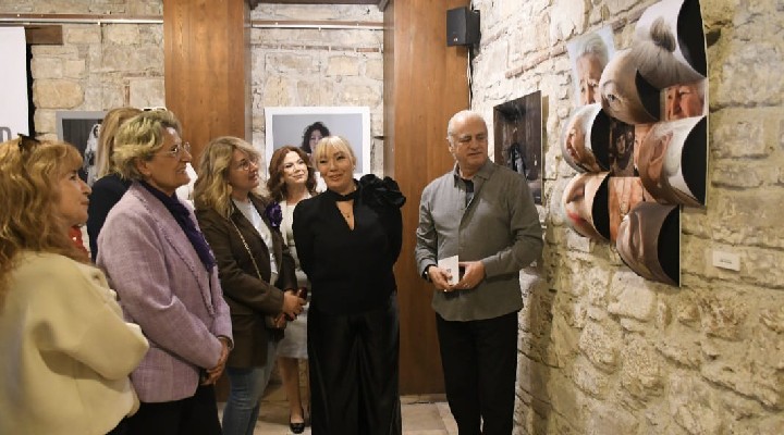 Kuşadası kadınlar deneyimlerini bu sergide bir araya getirdi