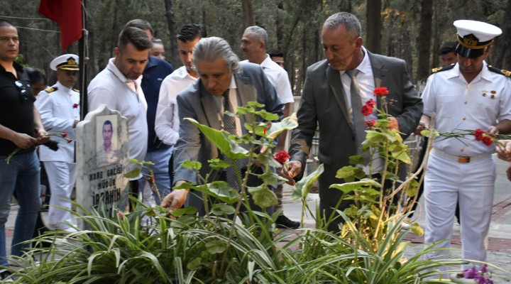 Kuşadası nda 15 Temmuz şehitleri anıldı