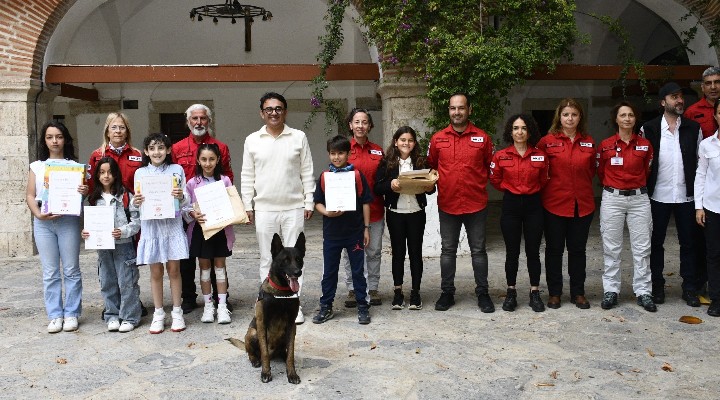 Kuşadası nda AKUT ile El Ele Projesi ödülleri verildi