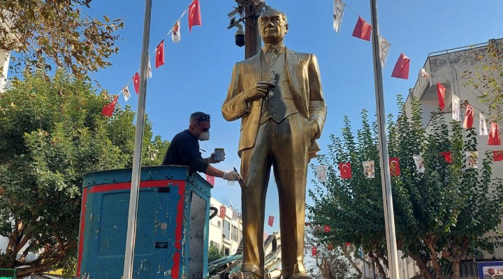 Kuşadası nda Atatürk anıtları yenileniyor!