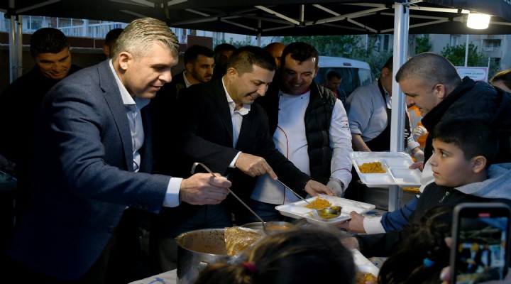 Kuşadası nda iftar sofrası...