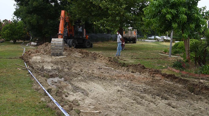 Kuşadası nda işgal edilen kamu arazisi yol oluyor