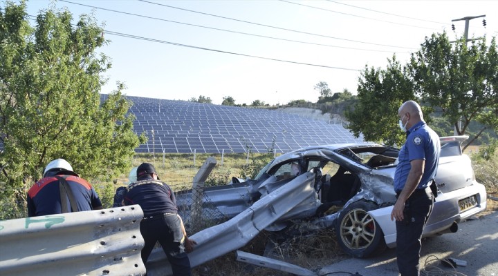 Kuşadası nda korkunç kaza: 1 ölü, 1 yaralı!