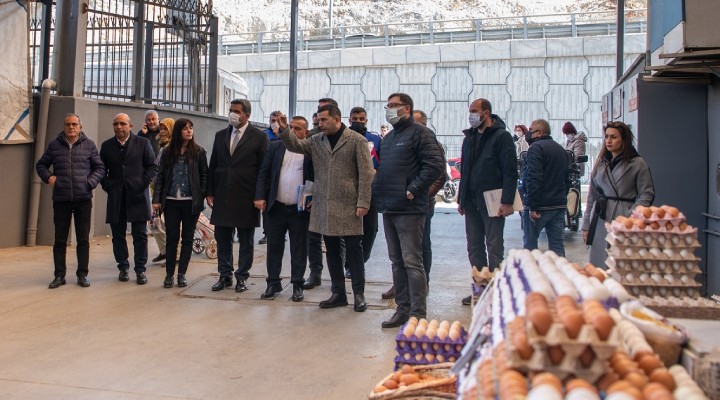 Kuşadası nda pazar yeri tadilatı tamamlandı!