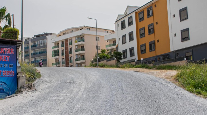 Kuşadası nda yol yapım çalışmaları tam gaz!