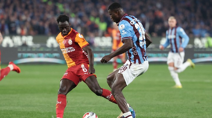 Lider Galatasaray Trabzon da yıkıldı