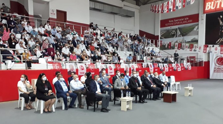 MHP Bayraklı da kongre heyecanı