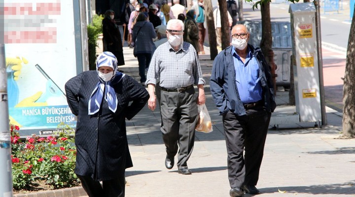 Sigara içenlere maske uyarısı