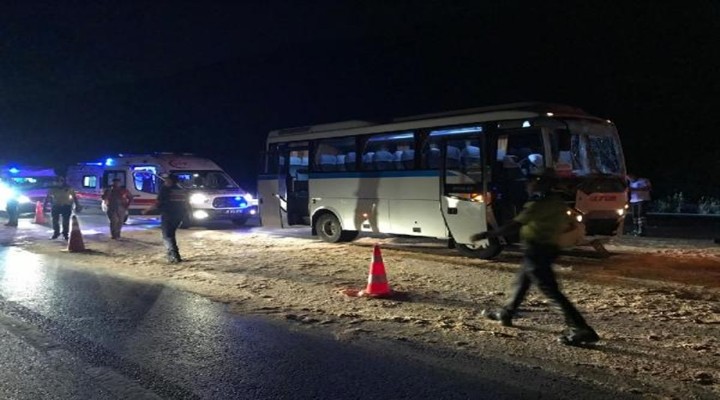 Manisa da işçi servisleri kaza yaptı: 23 yaralı!