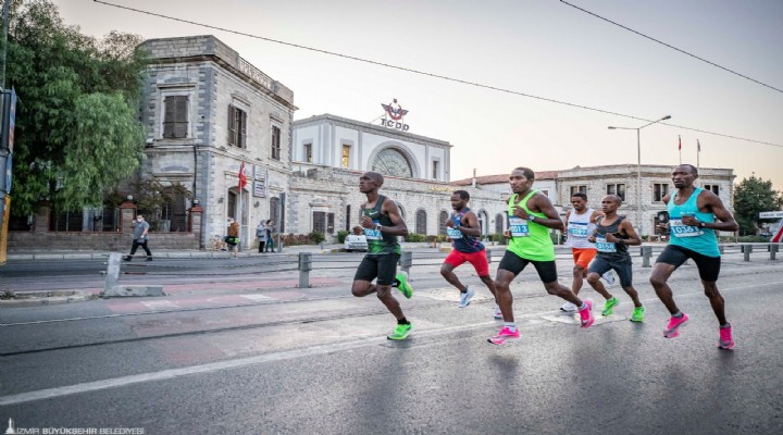 Maratonİzmir heyecanı büyüyor