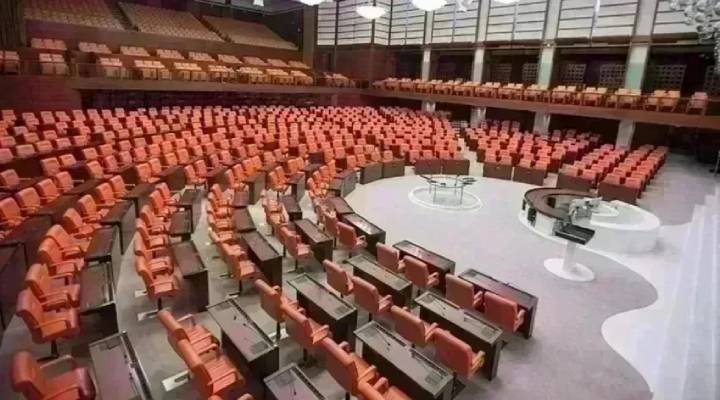 Meclis bugün olağanüstü toplanıyor! Kınama bekleniyor…
