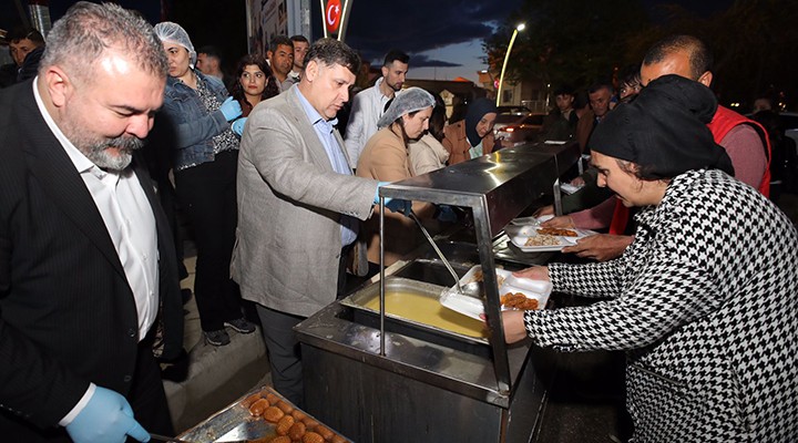 Menderes iftar sofrasında buluştu...