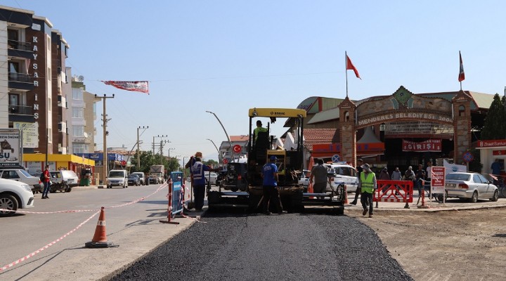 Menderes in yollarına ince dokunuş