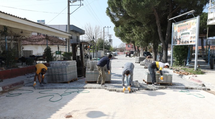 Menderes te kilit parke taşı mesaisi!