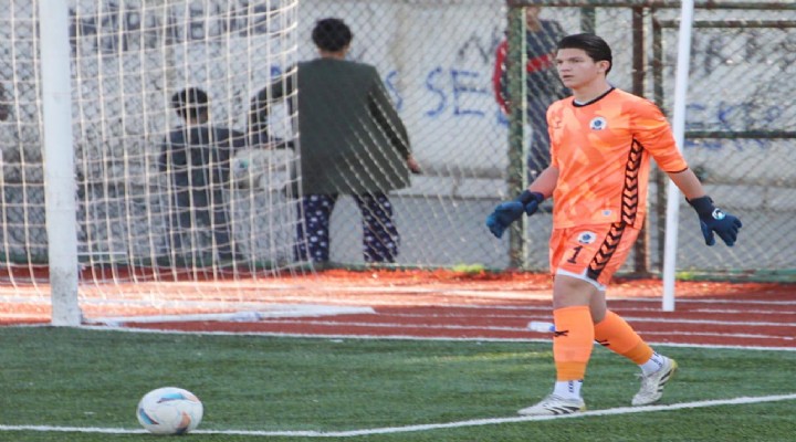 Menemenli kaleci Alp i Beşiktaş denedi