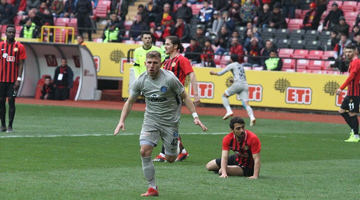 Menemenspor da Levent tamam