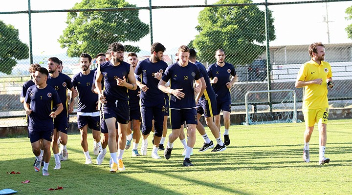 Menemenspor sezonu açtı