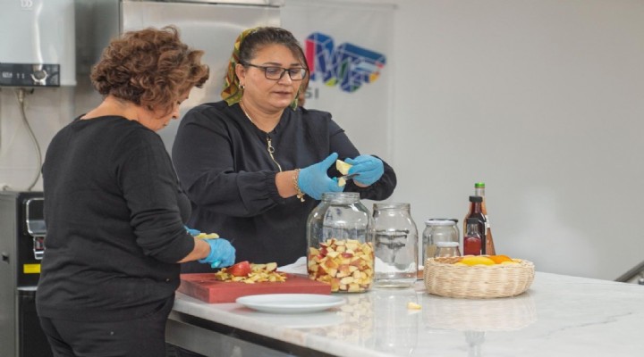Meslek Fabrikası’nda sirke yapımının inceliklerini öğrendiler