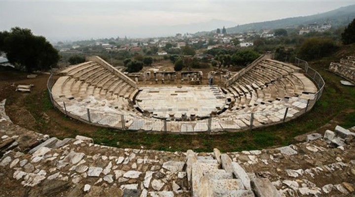 Metropolis Antik Kenti, kalker ocağı kıskacında