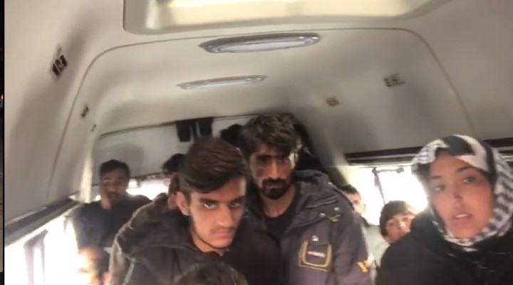 Minibüsten 31 Afgan göçmen çıktı!