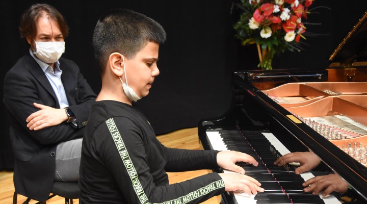 Muş un  Beethoven u Bager in eğitime ihtiyacı var