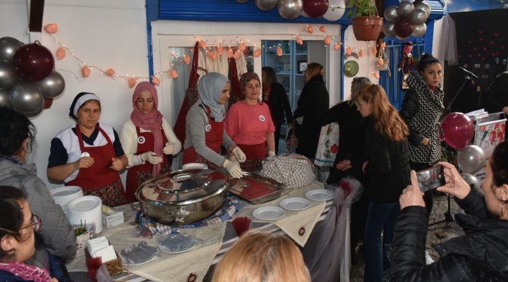 Narlıdere’nin ‘el emeği  marketine yoğun ilgi