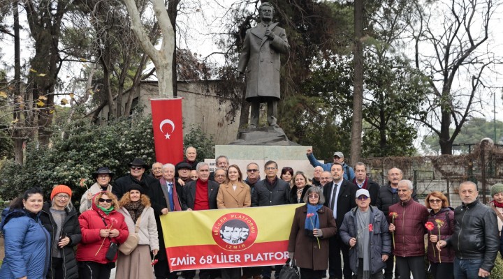 Nazım Hikmet in doğum günü heykeli başında kutlandı