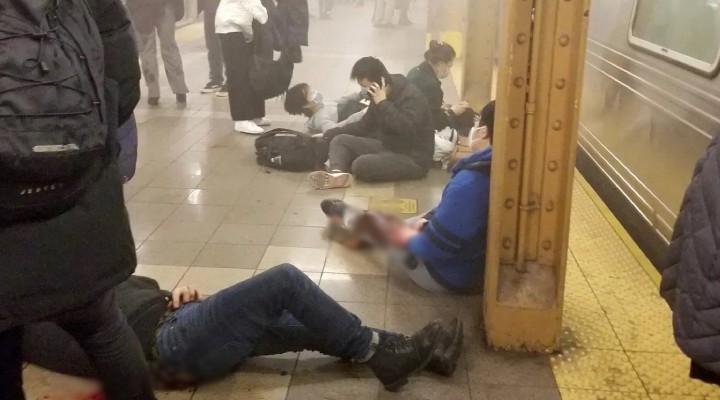 New York metrosunda saldırı!