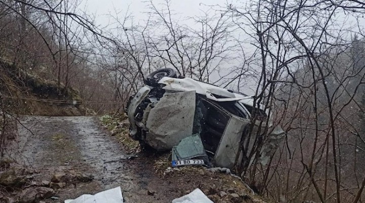 Öğrenci yurdunu boşaltmaya giderken kazada can verdiler!