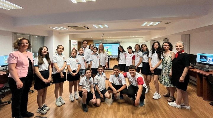Öğrenciler hayallerini öyküye dönüştürdü; yapay zekayla renkli görsel oluştu