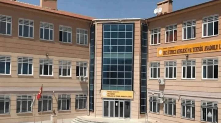 Öğrenciler şikayet etmişti: Atatürk e hakaret eden öğretmen tutuklandı