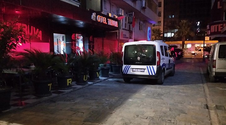 Otel odasında ölü bulundu